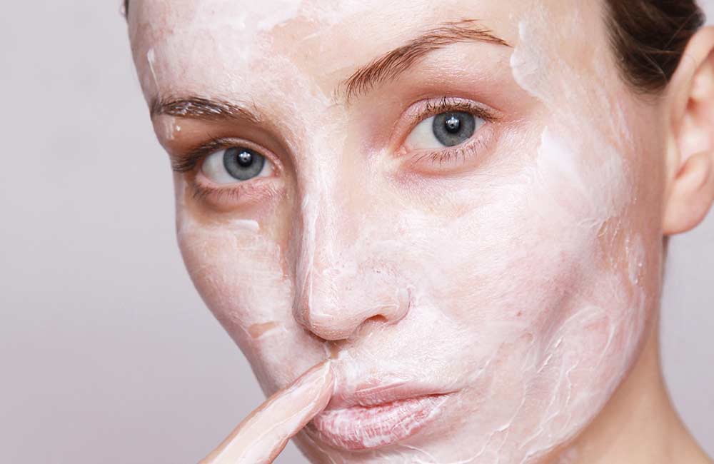 Jak dbać o cerę zimą